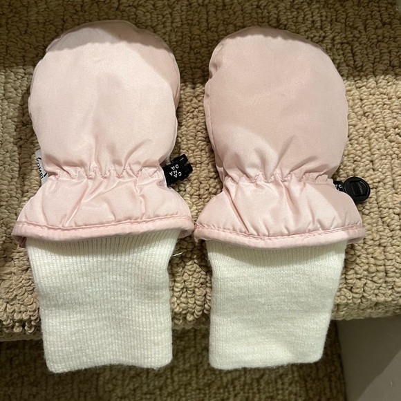 Kombi baby mittens - Picture 2 of 3